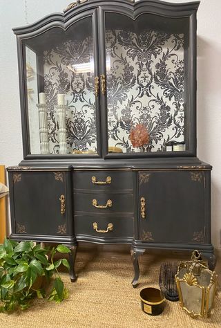 Vitrina restaurada de los años 50