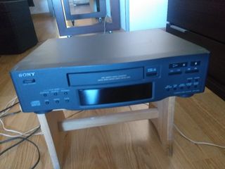 Equipo de musica y productor de dvd y de cd