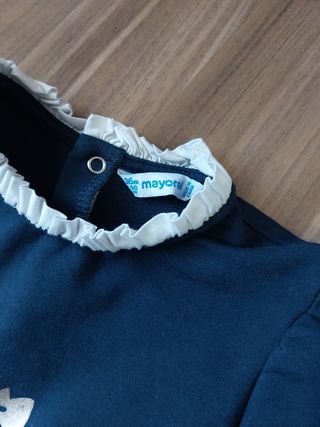 Vestido de niña y leotardos marca Mayoral