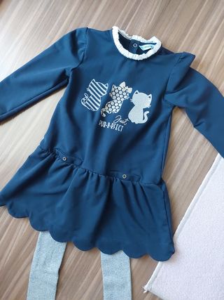 Vestido de niña y leotardos marca Mayoral