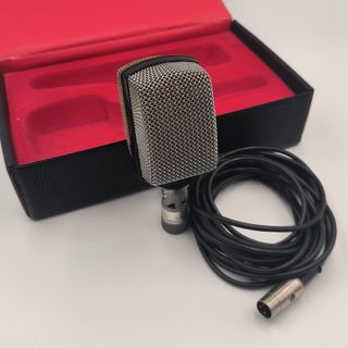 Micrófono Vintage AKG D12