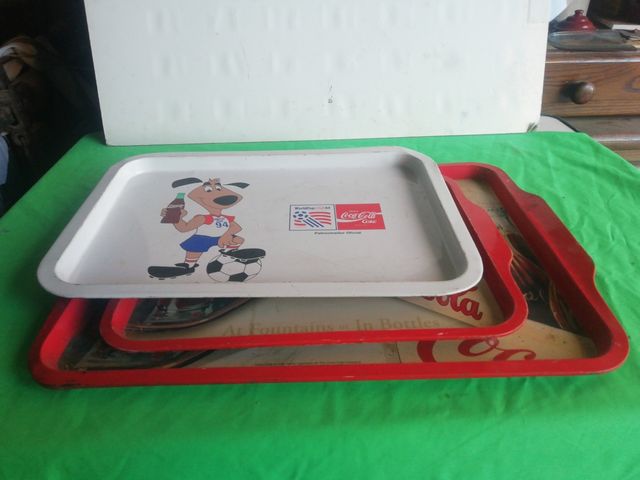 3 bandejas de COCA-COLA una de worldcup Usa 94