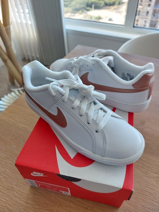 T38 Nike Nuevos Court Royale