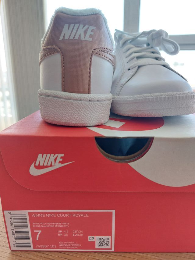 T38 Nike Nuevos Court Royale