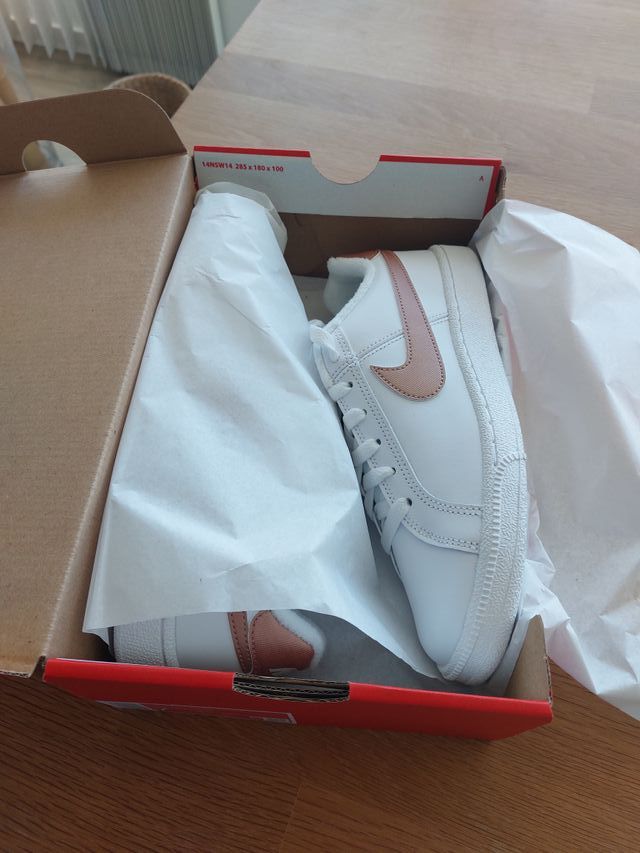 T38 Nike Nuevos Court Royale