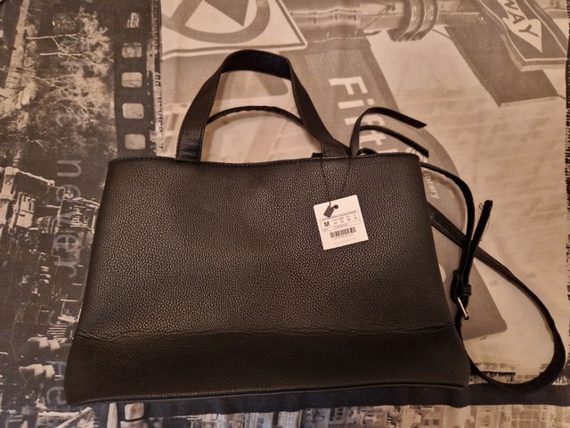 BOLSO STRADIVARIUS CON ETIQUETA