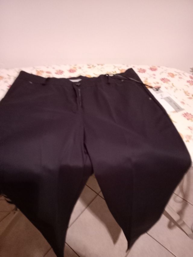 Pantaloni donna