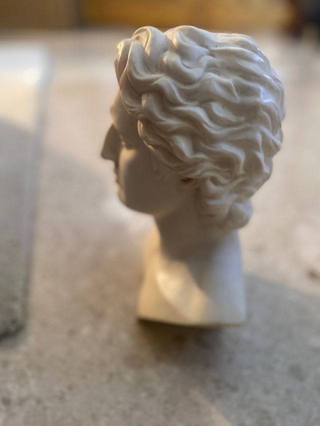 Busto de Alejandro Magno fabricado en Grecia