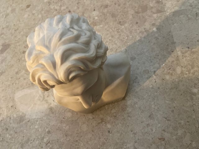 Busto de Alejandro Magno fabricado en Grecia