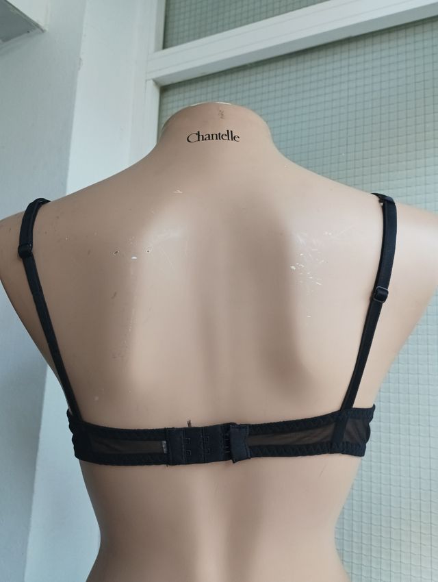 Sujetador escote balconet negro rojo