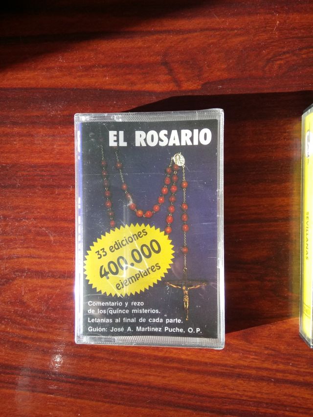 Rosario de pared de nácar y casete Rosario