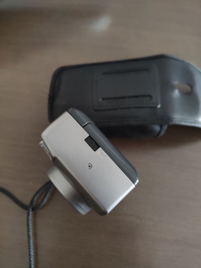 Cámara de fotos konica z up 110