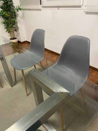 Sillas nórdicas grises, asiento de PVC