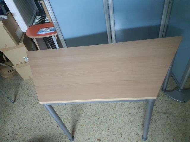 Mesa cocina o auxiliar trapezoidal