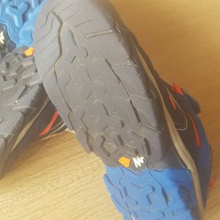 Botas montaña talla 34 waterproof