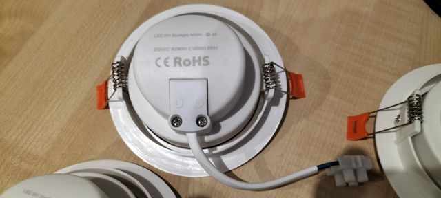 4 Focos LED 9W Direccionable luz cálida