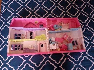 Casa de muñecas infantil