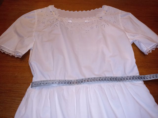 Vestito cotone ricamato