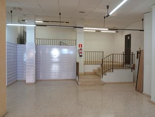Se alquila local o se vende