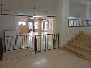 Se alquila local o se vende