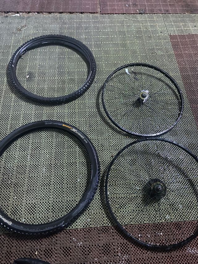 ruedas y cubiertas 29”