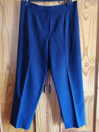 Talla 46 mujer. Pantalón estilo oficina, ejecutivo