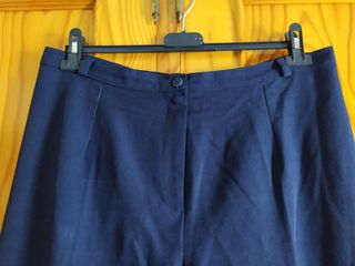 Talla 46 mujer. Pantalón estilo oficina, ejecutivo