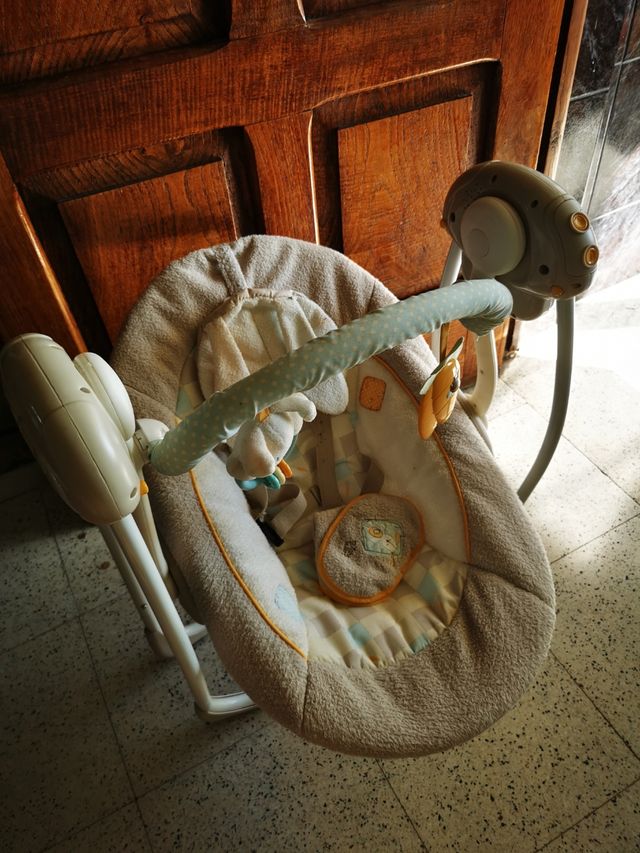 Columpio amaquita mecedora bebe usada