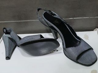 Son rayas en piel grabada
