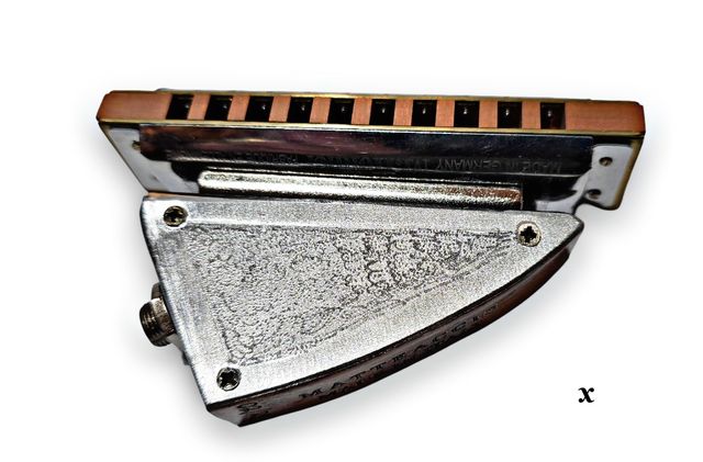 Microfono magnetico per armonica a bocca. .