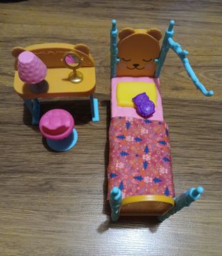 Casa Enchantimals + 6 muñecas + Cama con tocador