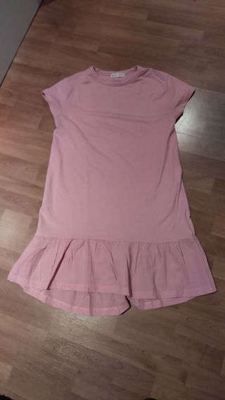 Vestido rosa con volante 