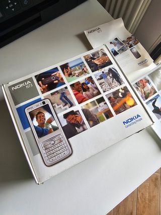 Scatola nokia n73 con manuale