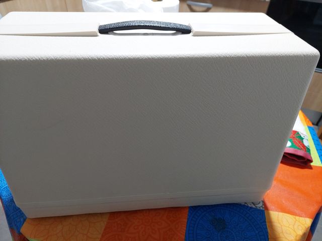 Maquina de coser antigua