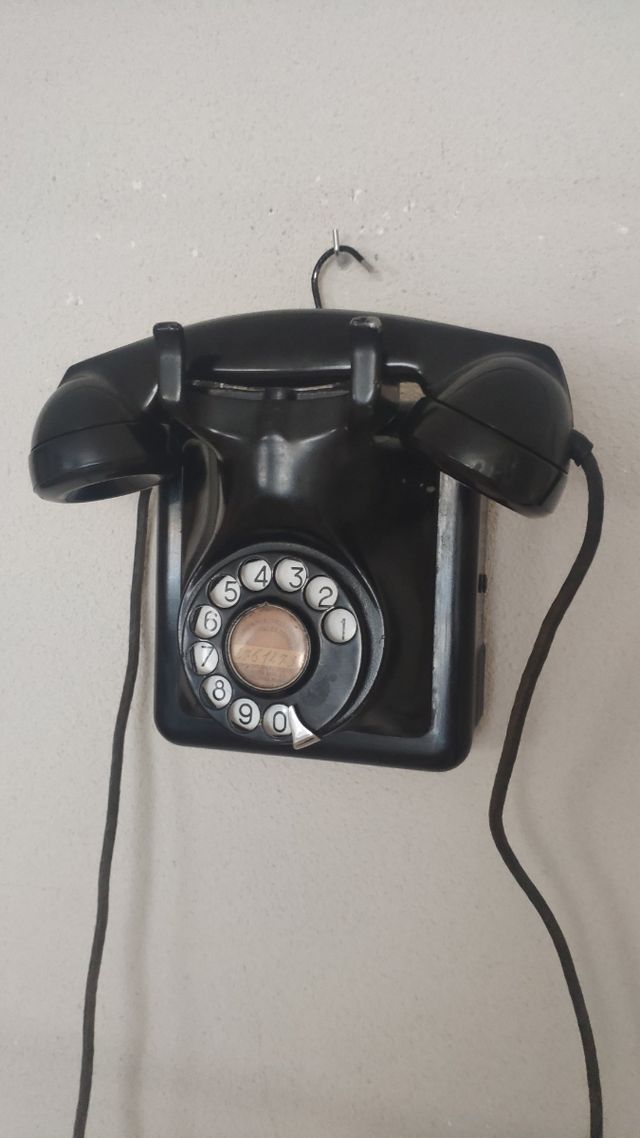 Teléfono antiguo Standard Eléctrica 5519