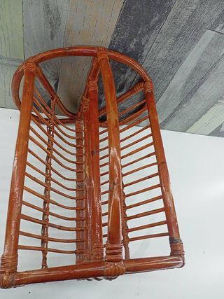 REVISTERO HECHO DE CAÑA