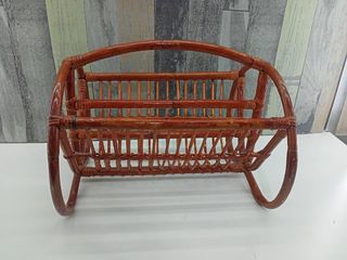 REVISTERO HECHO DE CAÑA