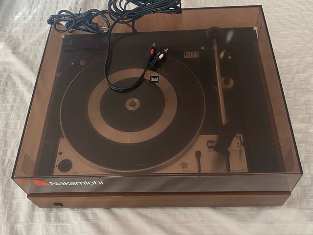 Toca Discos Retro Dual (BETTOR)