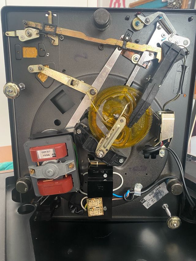 Toca Discos Retro Dual (BETTOR)