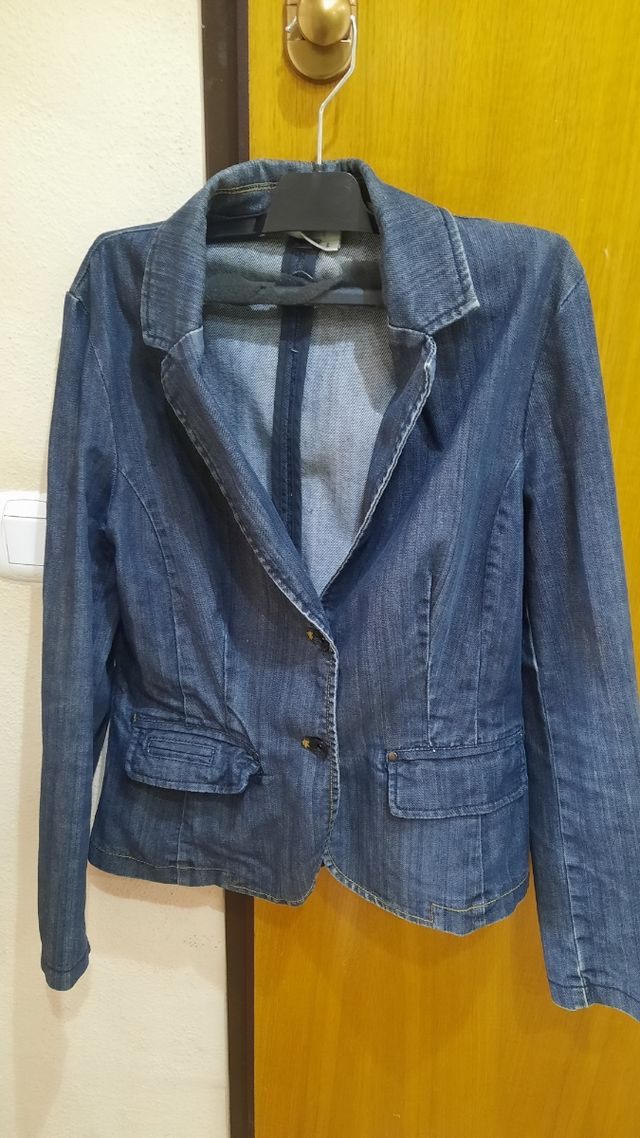 Chaqueta vaquera entallada Mango