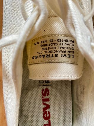 zapatillas levis Talla 40