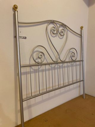 cabecero de hierro