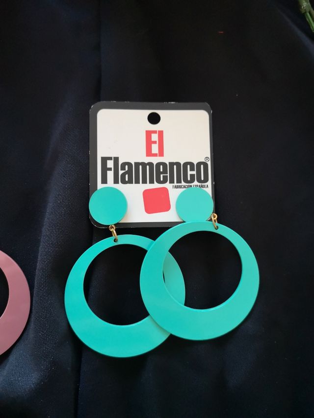 Flores y pendientes flamenco sevillanas