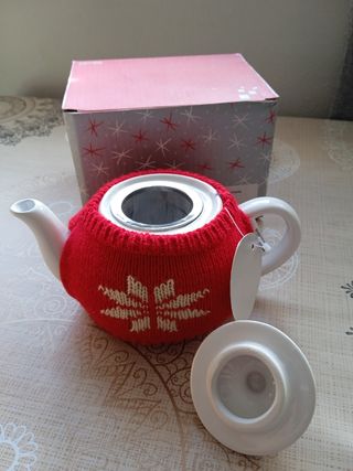 Tetera con motivos nordicos