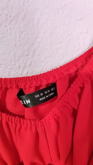Blusa roja lazo volantes