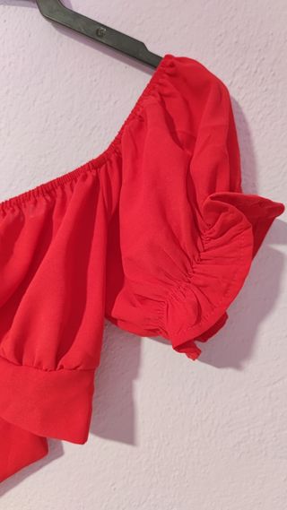 Blusa roja lazo volantes