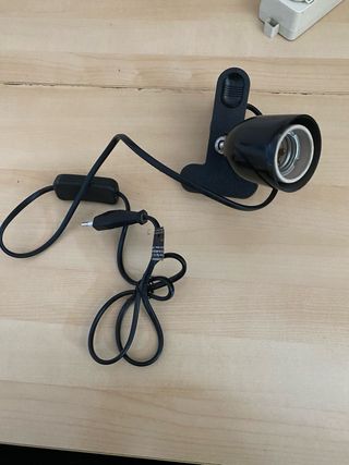 Accessorio portalampada per terrario