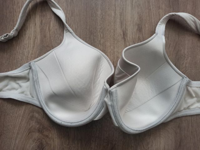 Sujetador reductor blanco roto 100B DIM