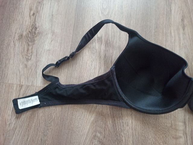 Sujetador reductor negro 100B DIM