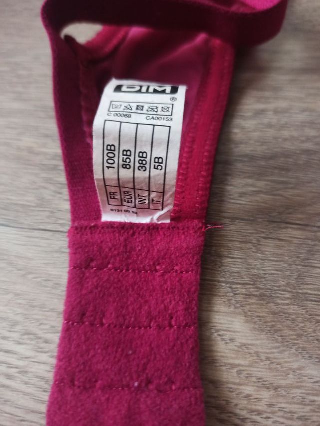 Sujetador reductor color vino 100B DIM